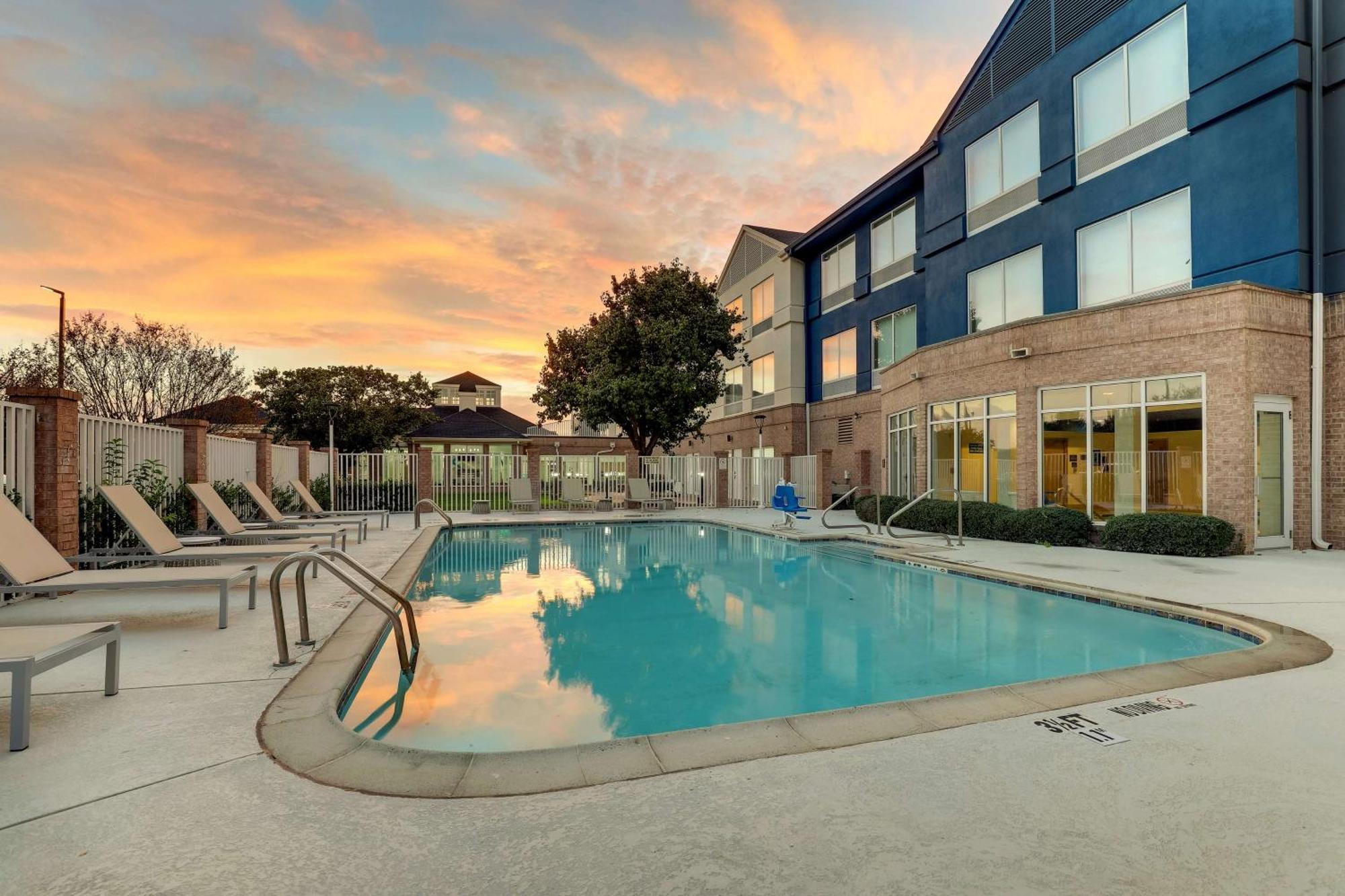 Hilton Garden Inn Fort Worth/Fossil Creek Exterior foto